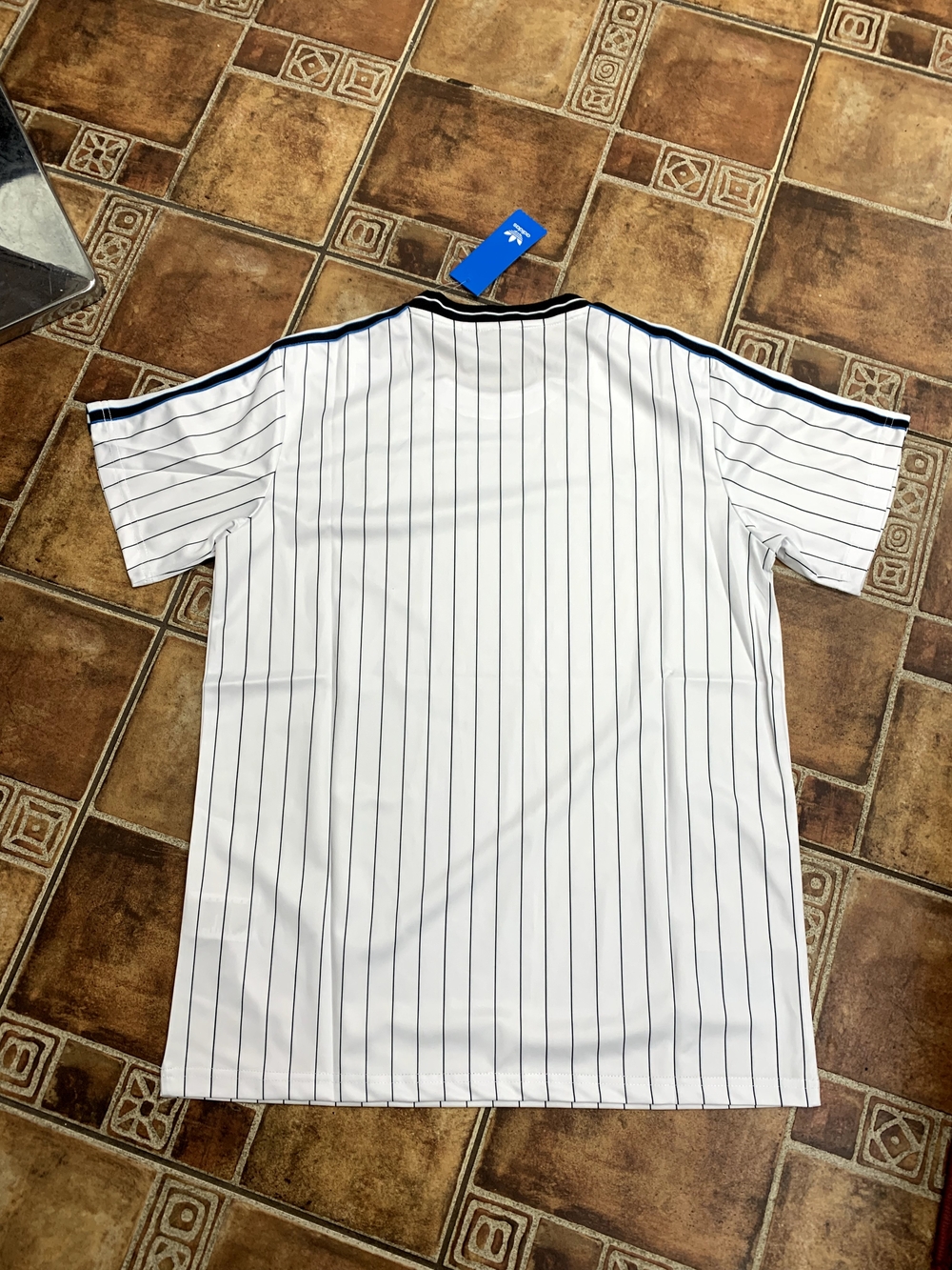 adidas Originals Newcastle United 2025/26 Terrace Icons Jersey Size M - Picture 3 of 6